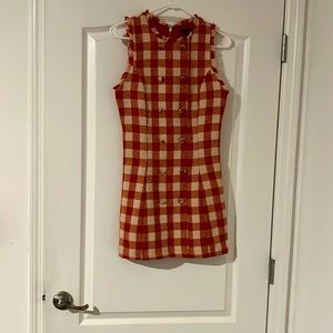 Mini sheek casual dress! Awesome for hanging out with friends !